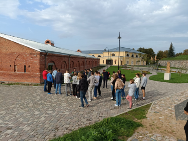 11.a klases skolēni iepazīst Marka Rotko centru Daugavpils cietoksnī
